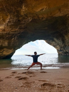 Virabhadrasana 2 | Rodrigo Bussad CYT | 2022