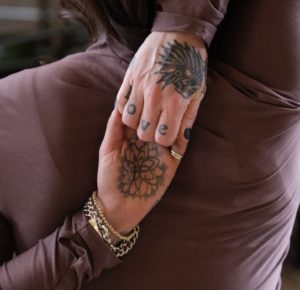 Gomukhasana Ganesh Mudra | Natalie Chevelier | 2023